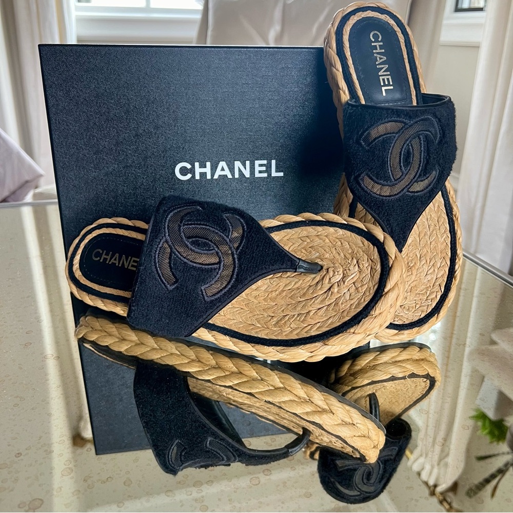 CHANEL Black Sandals with Gold Accents and Woven Material